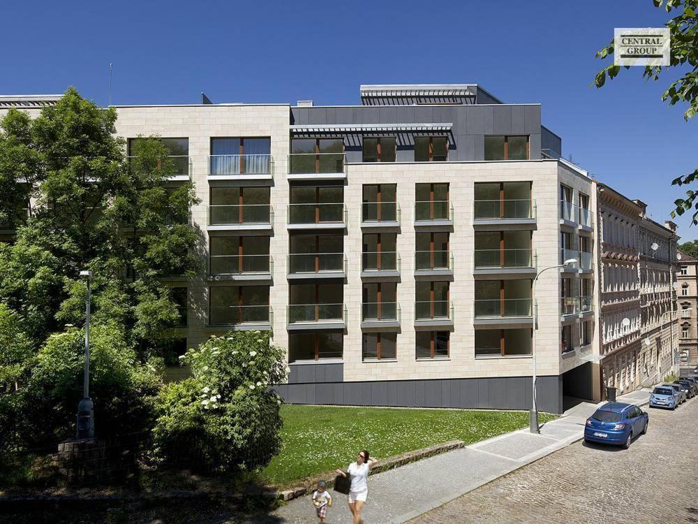 Mozart Central Apartments With Garage Prag Exterior foto